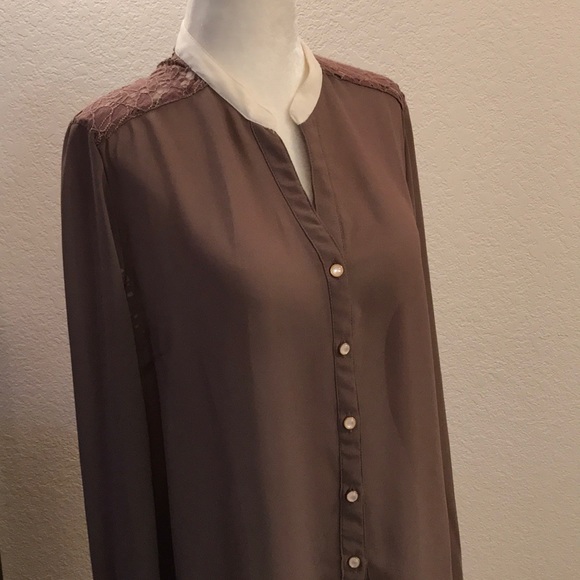 Chloe K Tops - Chloe K Button Down top 